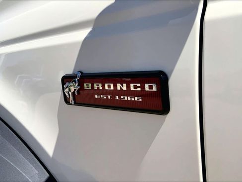 New 2026 Ford Bronco Outer Banks w/ Sasquatch Package AWD/4WD image 15