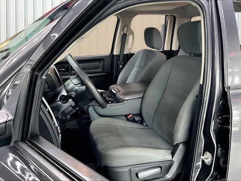Used 2018 RAM 1500 Express AWD/4WD image 21