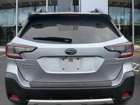 Used 2023 Subaru Outback Limited AWD/4WD image 6