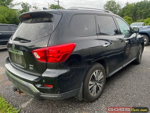 Used 2020 Nissan Pathfinder SV AWD/4WD image 3