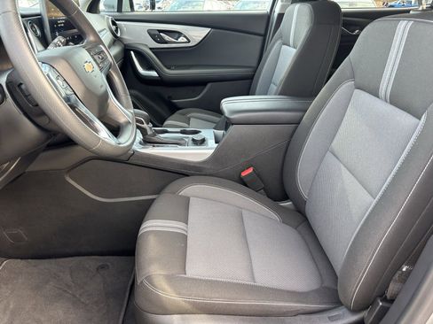 Used 2025 Chevrolet Blazer LT image 13