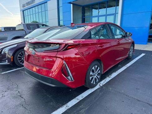 Used 2020 Toyota Prius Prime Limited FWD image 4