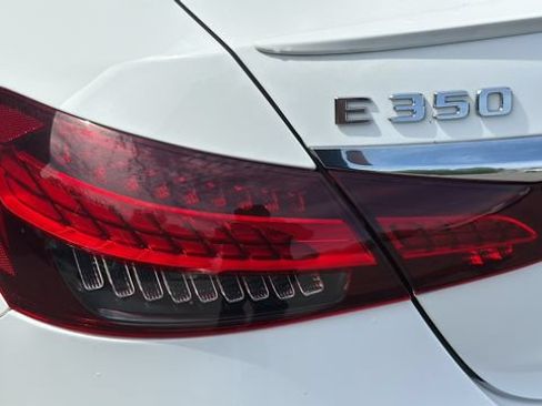 Used 2022 Mercedes-Benz E 350 Sedan image 32