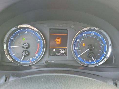 Used 2019 Toyota Corolla LE image 20