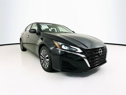 Used 2024 Nissan Altima 2.5 SV
