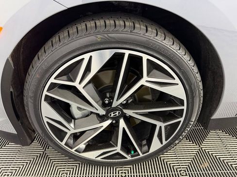 Used 2024 Hyundai Ioniq 6 Limited image 12