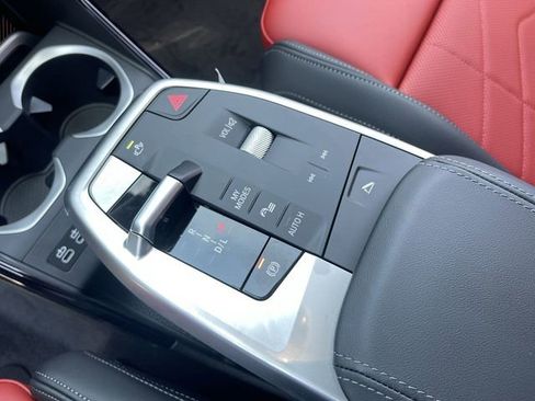 Used 2025 BMW X1 xDrive28i w/ Technology Package image 22