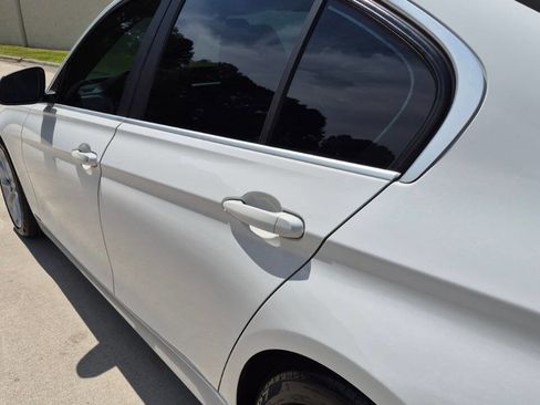 Used 2015 BMW 320i Sedan RWD image 18