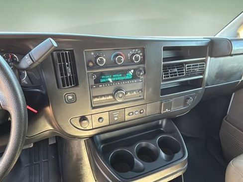 Used 2023 GMC Savana 2500 w/ Driver Convenience Package image 10