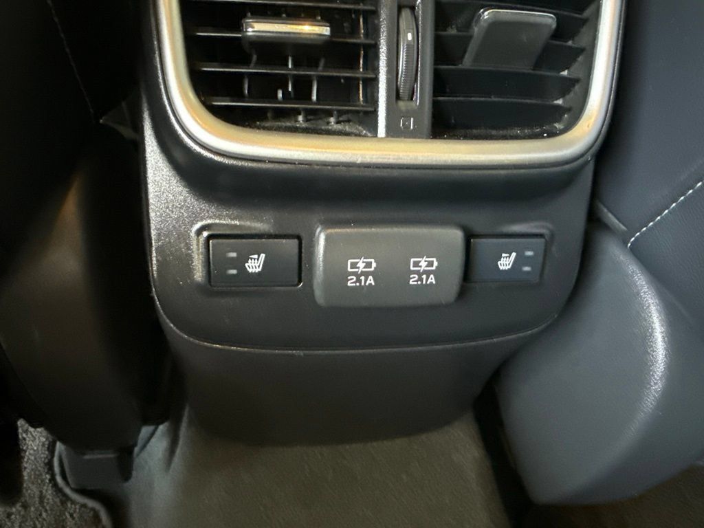 Used 2020 Subaru Outback Limited AWD/4WD image 24