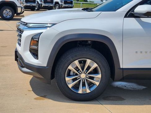 New 2026 Chevrolet Equinox LT w/ Safety and Technology Package FWD image 9