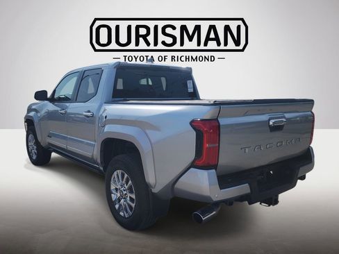 Used 2025 Toyota Tacoma Limited AWD/4WD image 7