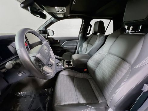 Certified 2025 Toyota 4Runner TRD Off-Road Premium image 18