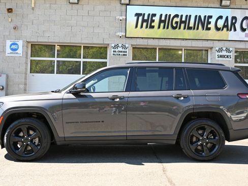 Used 2022 Jeep Grand Cherokee L Laredo AWD/4WD image 2