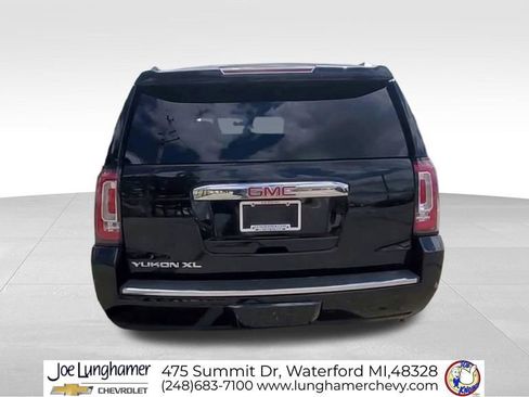 Used 2015 GMC Yukon XL Denali w/ Premium Package AWD/4WD image 8