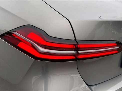 Used 2024 BMW 530i 530i w/ Convenience Package image 26