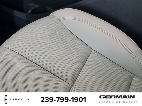 New 2025 Lincoln Aviator 2WD w/ Equipment Group 101A image 27