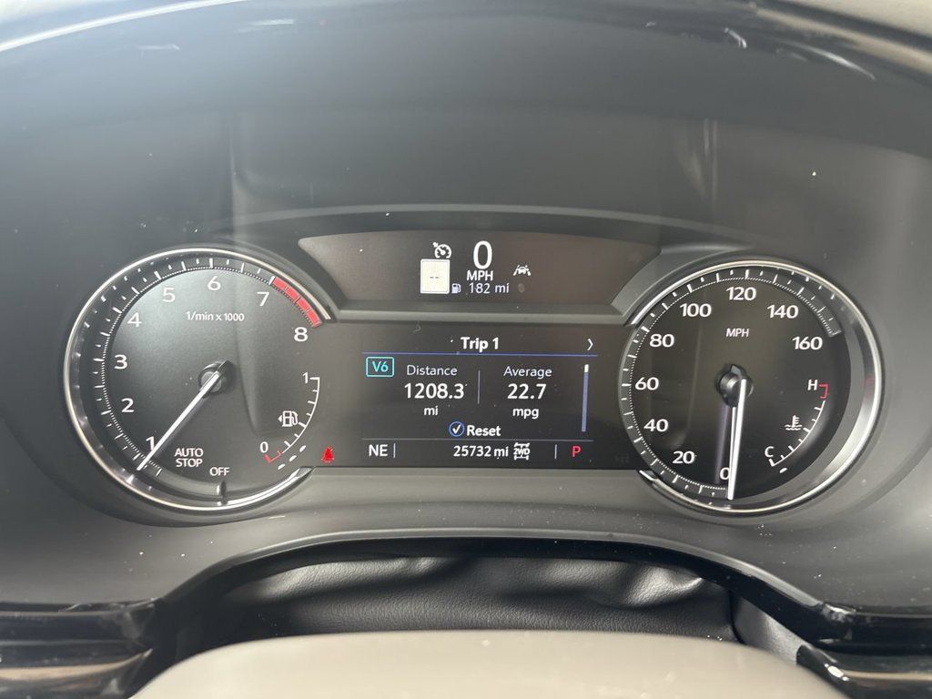 Certified 2025 Cadillac XT6 Premium Luxury AWD/4WD image 11