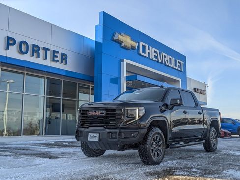 Used 2024 GMC Sierra 1500 AT4X image 1