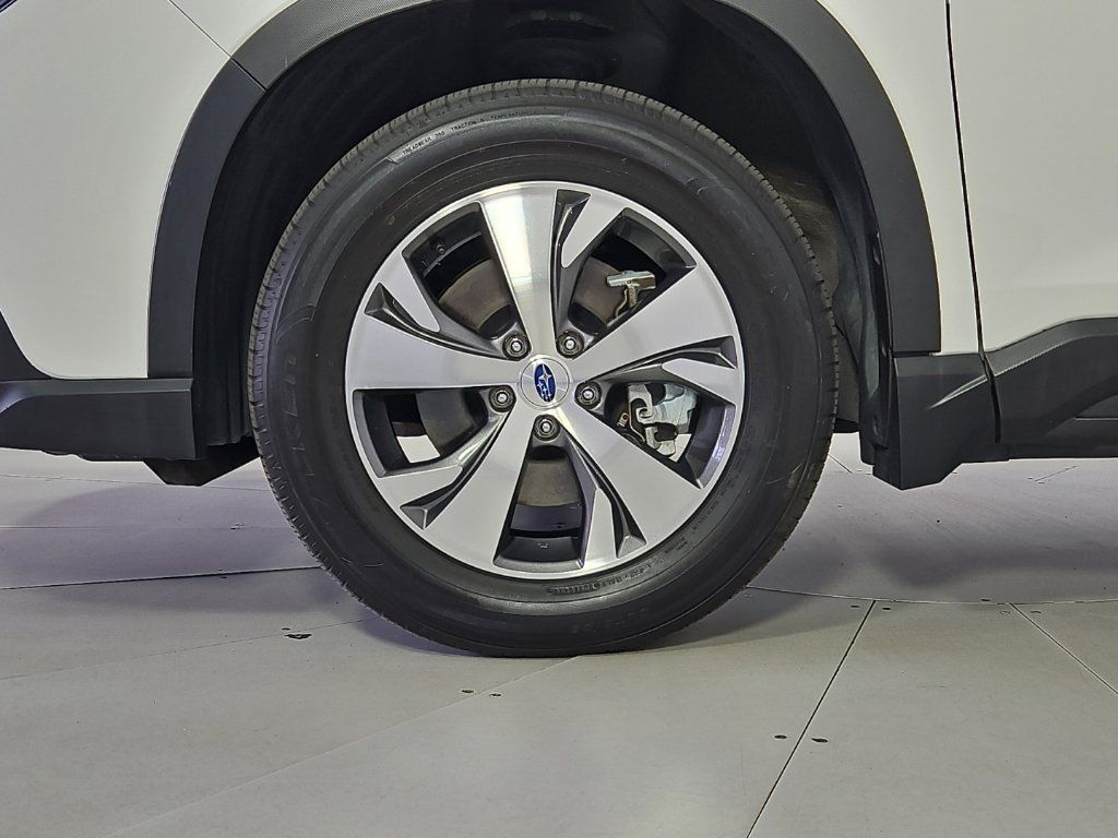 Certified 2023 Subaru Ascent Premium w/ Convenience Package AWD/4WD image 5