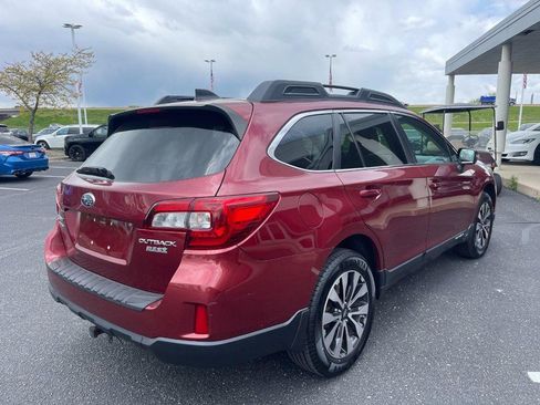 Used 2016 Subaru Outback 2.5i Limited AWD/4WD image 3