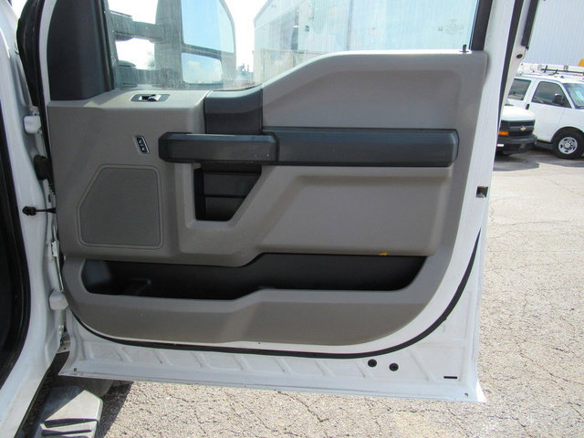 Used 2022 Ford F550 2WD Crew Cab Super Duty w/ Power Equipment Group image 11
