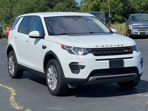 Used 2019 Land Rover Discovery Sport SE AWD/4WD image 12