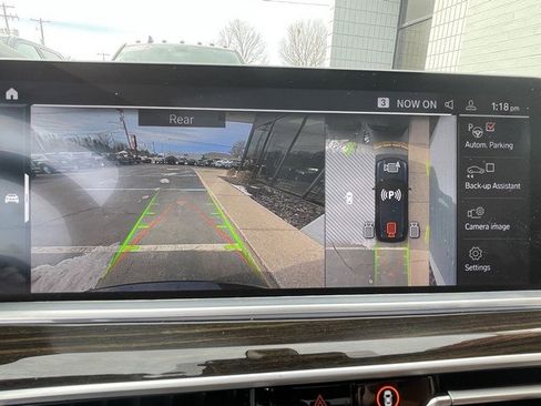 Used 2021 BMW X5 xDrive40i w/ M Sport Package image 18