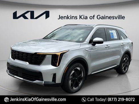 Used 2025 Kia Sorento EX w/ EX Panoramic Sunroof Package FWD image 8