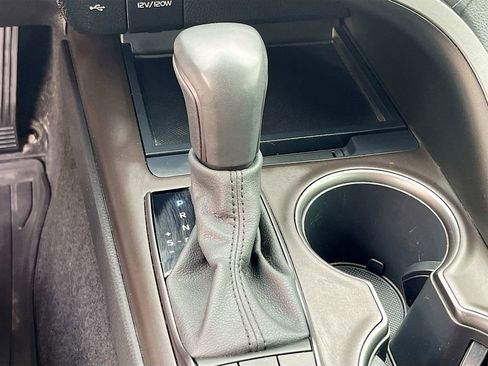 Used 2022 Toyota Camry SE w/ Cold Weather Package image 17