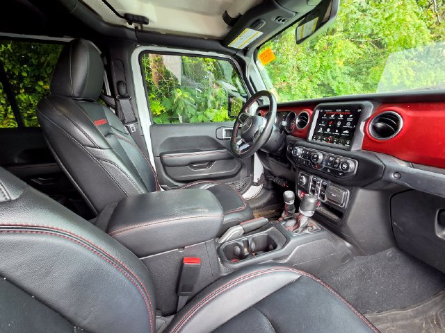 Used 2022 Jeep Gladiator Rubicon w/ Cold Weather Group AWD/4WD image 22