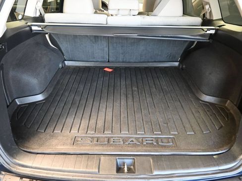 Used 2013 Subaru Outback 2.5i Premium AWD/4WD image 16