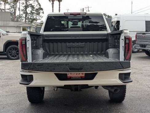 New 2026 GMC Sierra 2500 AT4 w/ AT4 Premium Plus Package AWD/4WD image 13