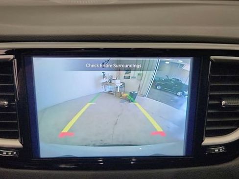 Used 2026 Chrysler Pacifica Select FWD image 15