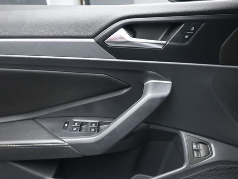 Used 2023 Volkswagen Jetta SE image 19