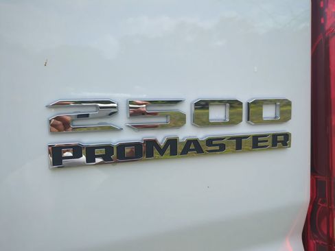Used 2025 RAM ProMaster 2500 w/ U-Haul Equipment Group FWD image 31