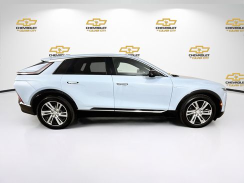 Used 2024 Cadillac Lyriq Tech AWD/4WD image 9