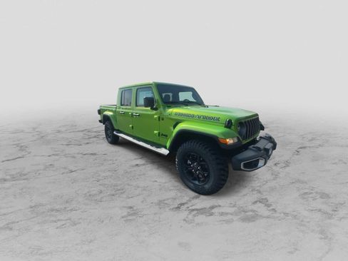 New 2025 Jeep Gladiator Sport image 2