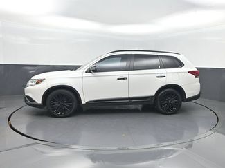 Used 2020 Mitsubishi Outlander LE FWD video 3