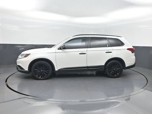 Used 2020 Mitsubishi Outlander LE FWD image 3