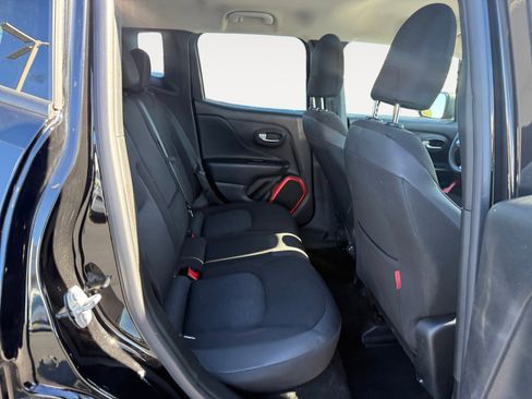 Used 2019 Jeep Renegade Trailhawk w/ Safety and Security Group image 18