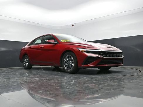 Used 2024 Hyundai Elantra SEL FWD image 56