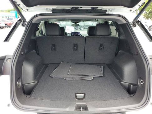 Used 2025 Chevrolet Blazer LT FWD image 30
