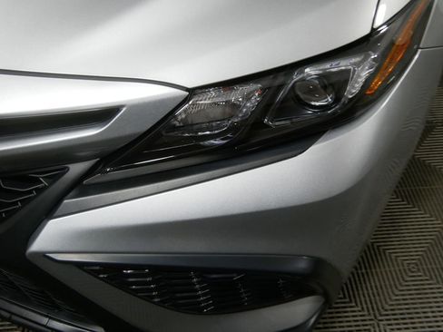Used 2024 Toyota Camry SE w/ Cold Weather Package AWD/4WD image 13