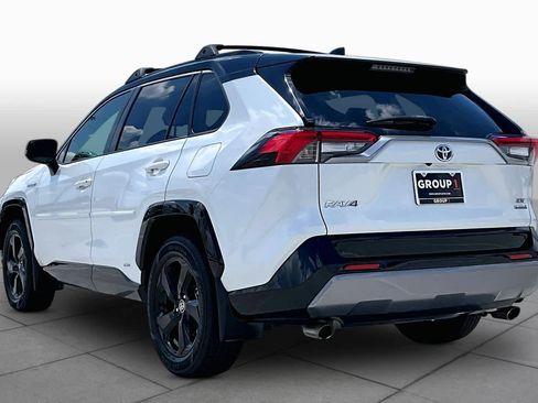 Used 2021 Toyota RAV4 XSE AWD/4WD image 12