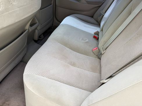 Used 2011 Toyota Camry LE FWD image 22