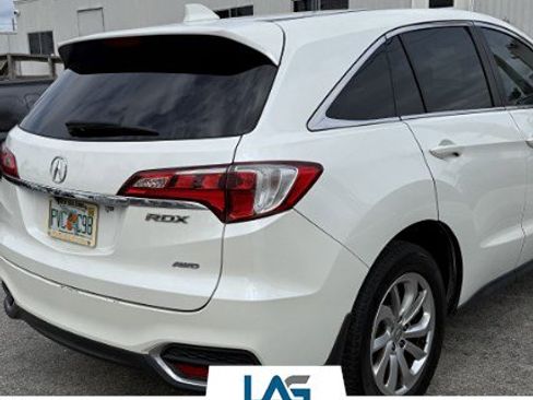 Used 2018 Acura RDX AWD w/ Technology Package image 4