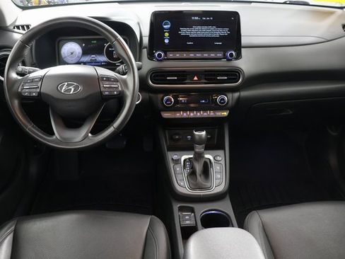 Used 2023 Hyundai Kona Limited image 2
