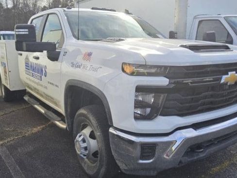 Used 2024 Chevrolet Silverado 3500 W/T w/ WT Convenience Package image 2