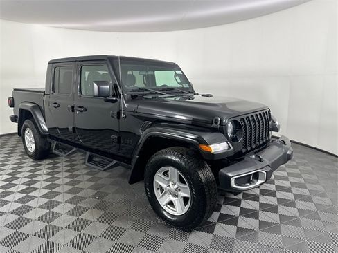 Certified 2023 Jeep Gladiator Sport image 11